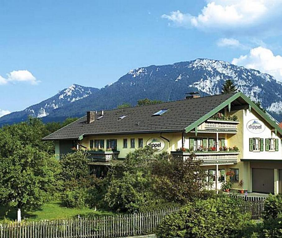Haus Dippel Am Kurpark Inklusive Chiemgaukarte Lägenhet Ruhpolding Exteriör bild